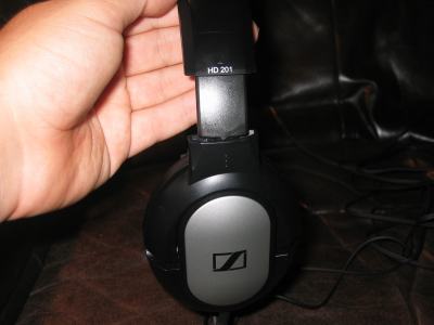 Good Quality Cheap Headphones on Good As Headphones That Cost More Than Five Times As Much But For Its