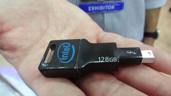 Intel Thunderbolt 128GB stick
