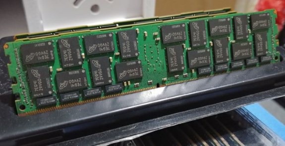 Crucial 128GB DDR4 LRDIMMs