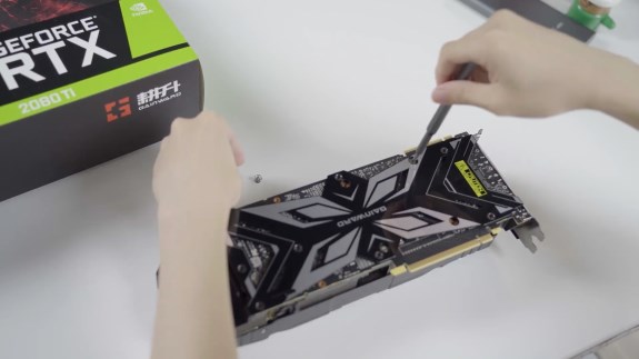 GeForce RTX 2080 Ti box and testing