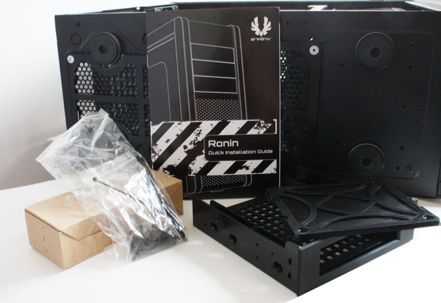 BitFenix Ronin accessories