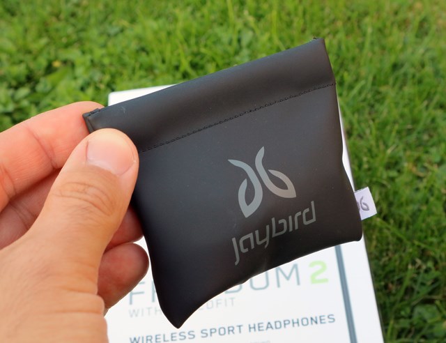 Jaybird Freedom 2 pouch