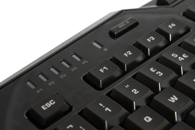 Roccat Isku FX recording key and profile LEDs