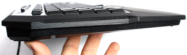 Roccat Isku FX side