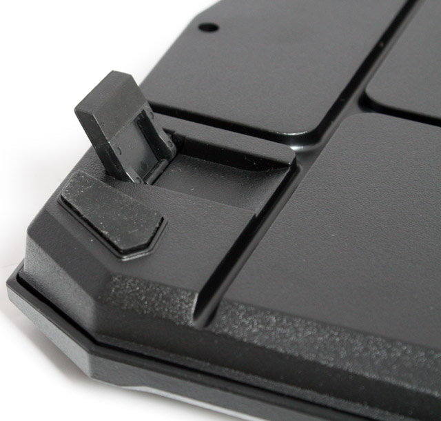 Roccat Isku FX feet