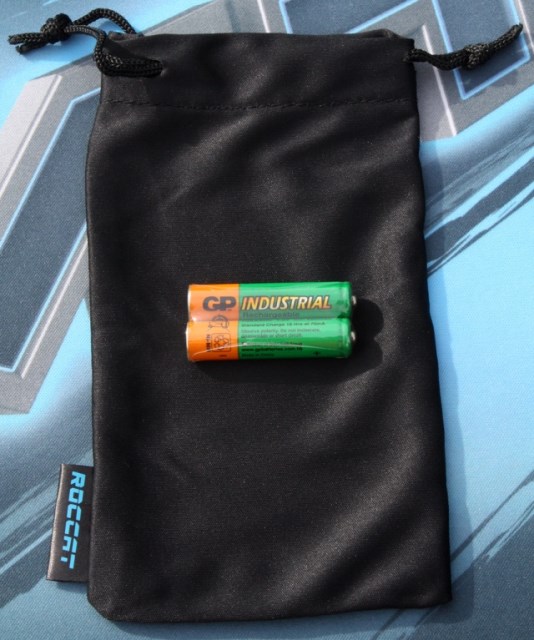 Roccat Pyra bag 

and batteries