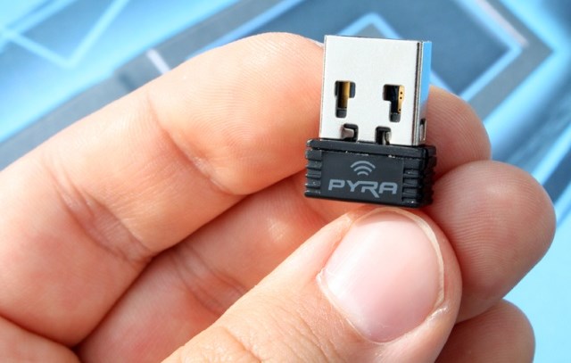 Roccat Pyra nano 

USB receiver