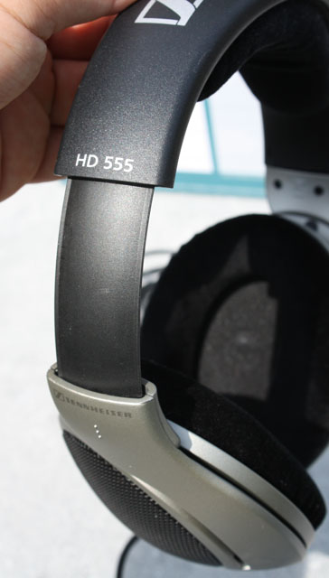 HD 555 headset 

adjustable size