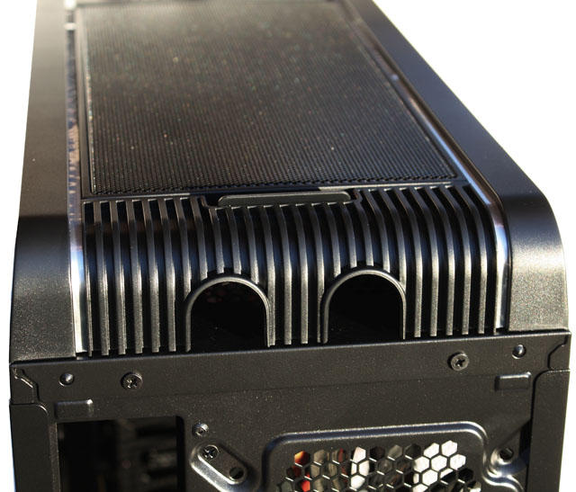 Xigmatek Pantheon radiator tubing holes
