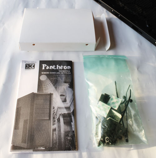 Xigmatek Pantheon manual and accessories