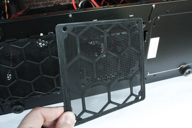 Xigmatek Pantheon bottom dust filter